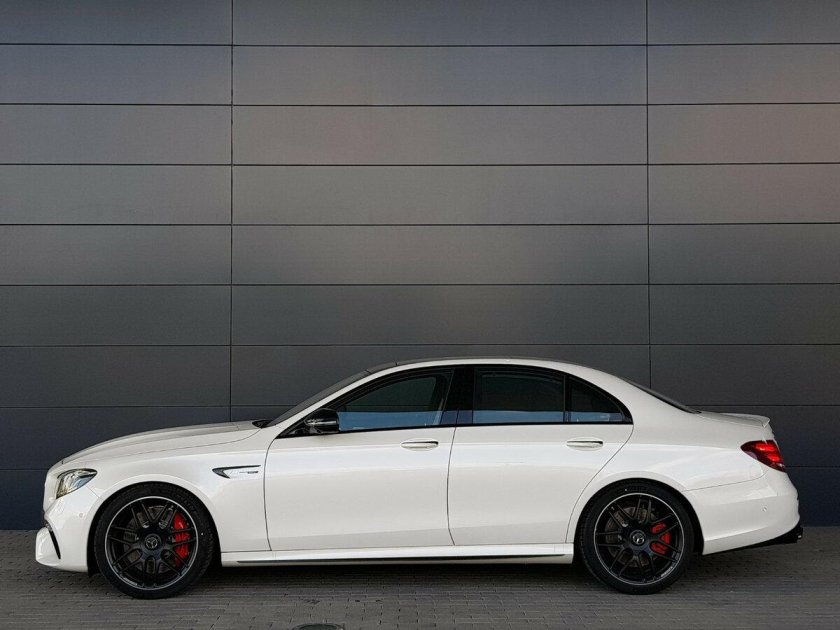 Mercedes e63 AMG w213 белый