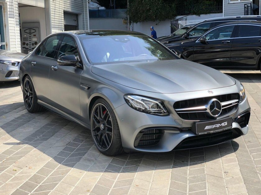 Мерседес e63s AMG