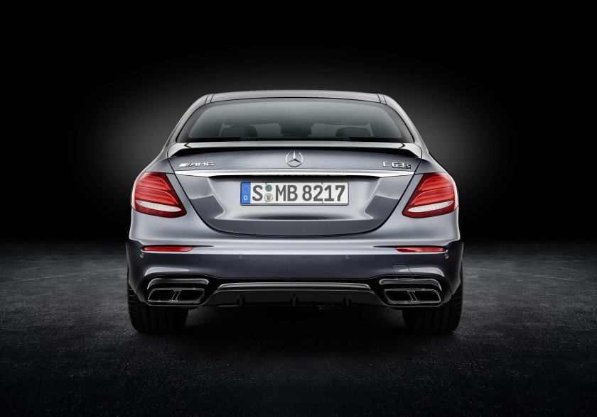 Mercedes Benz e63s AMG