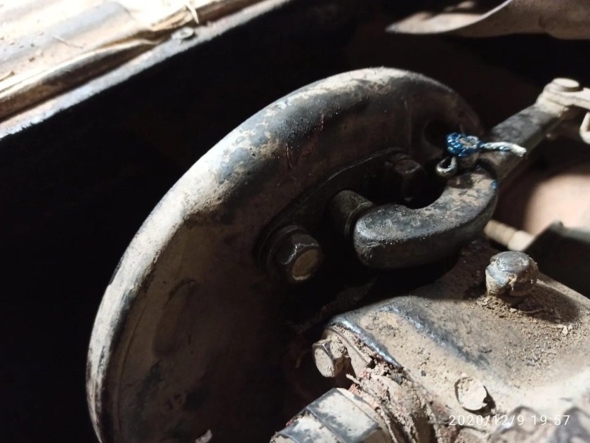 Ручник УАЗ 3303