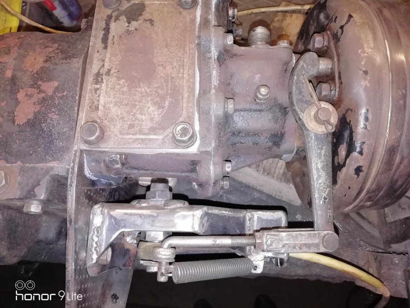 Привод стояночного тормоза УАЗ 469