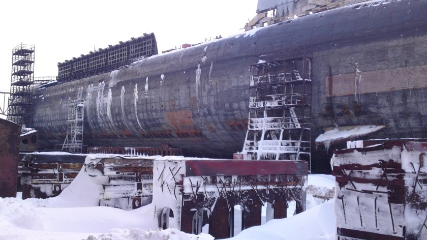 Подводные лодки проекта 949а «Антей» в доке