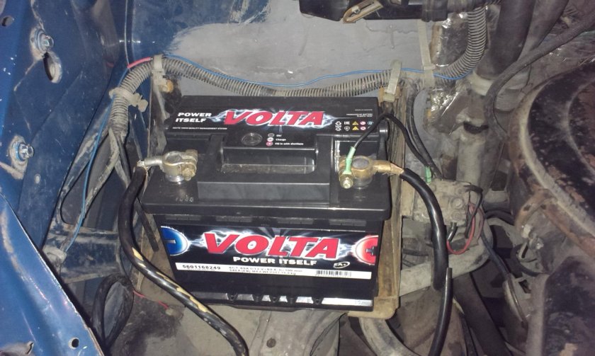 АКБ Соболь 2004 405