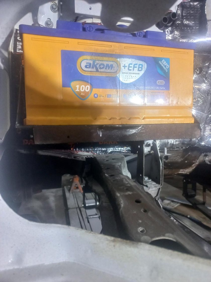 Акб100 влезет на Газель Некс