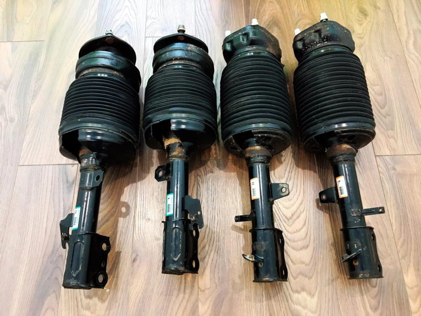 Пневмостойка Лексус rx350