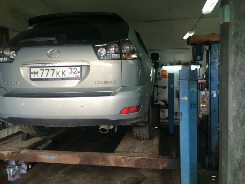 Замена подшипника в опоре Лексус рх350 пневма