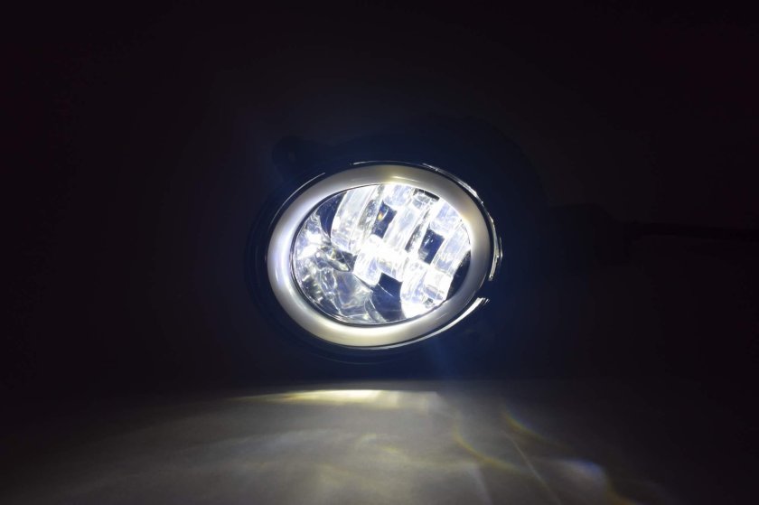 Фары на УАЗ Патриот с ходовыми огнями купить