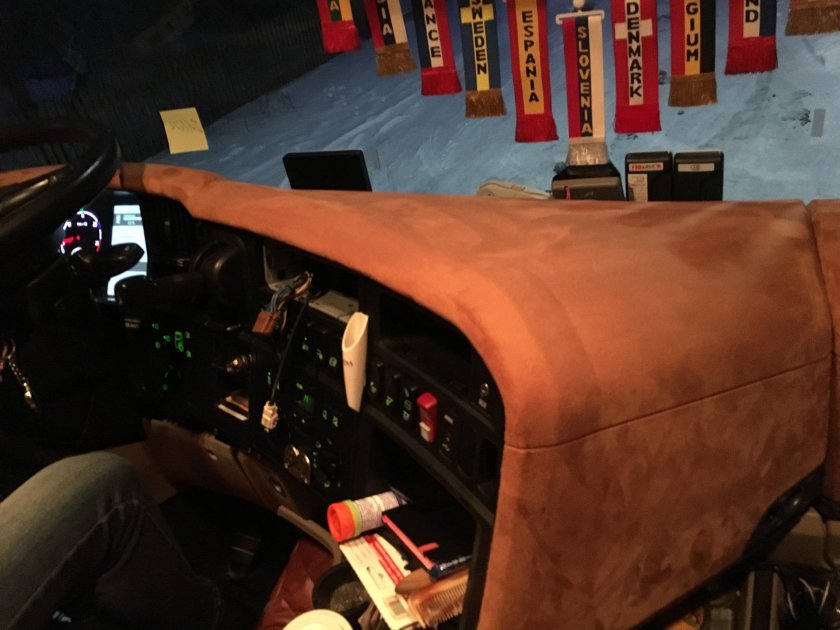 Алькантра Холланд