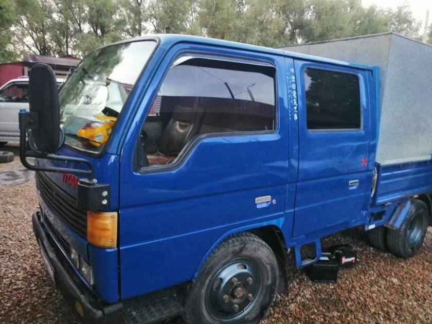 Мазда Титан 1992 двухкабинник