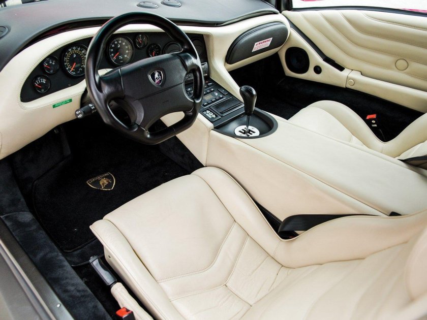 Lamborghini Diablo салон