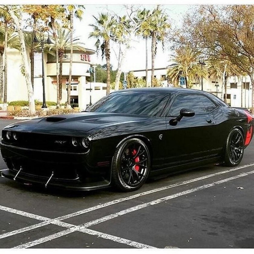 Додж Челленджер тюнингованный