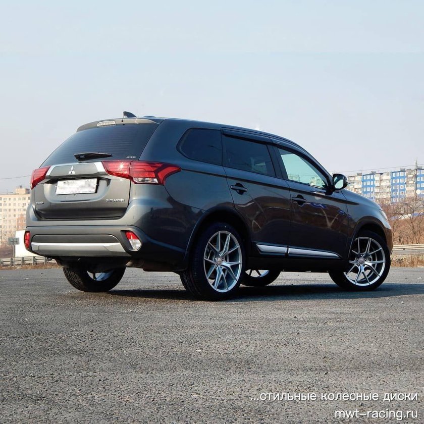 Митсубиси Аутлендер r19