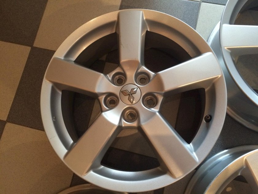 Mitsubishi Outlander XL диски r18