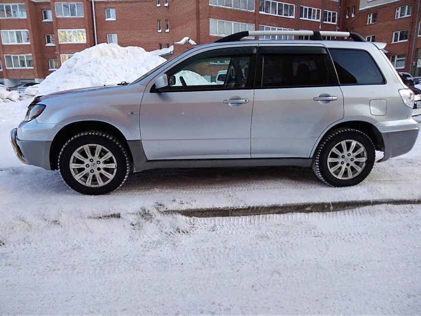Mitsubishi Outlander 1 диски