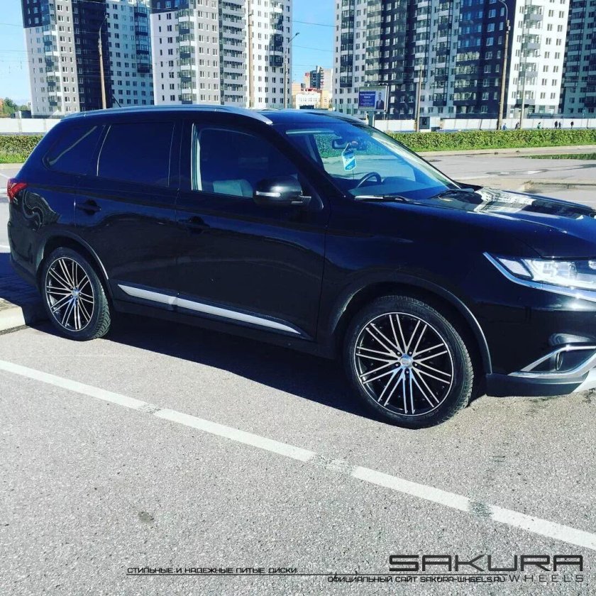 Mitsubishi Outlander 3 r20