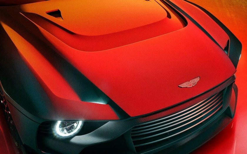 Астон Мартин Valour