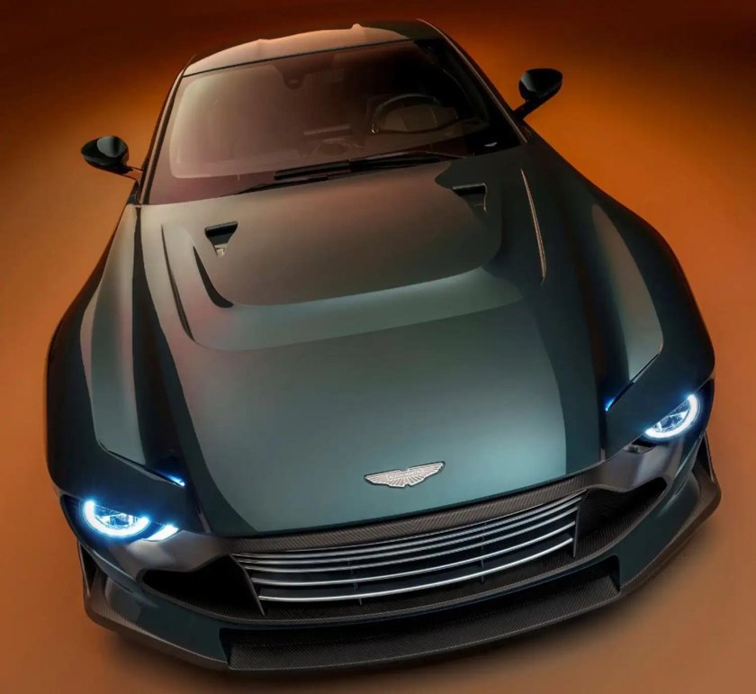 Астон Мартин Валор