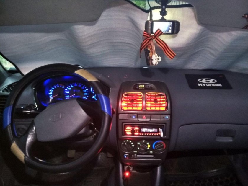 Подсветка салона Хендай акцент 2008