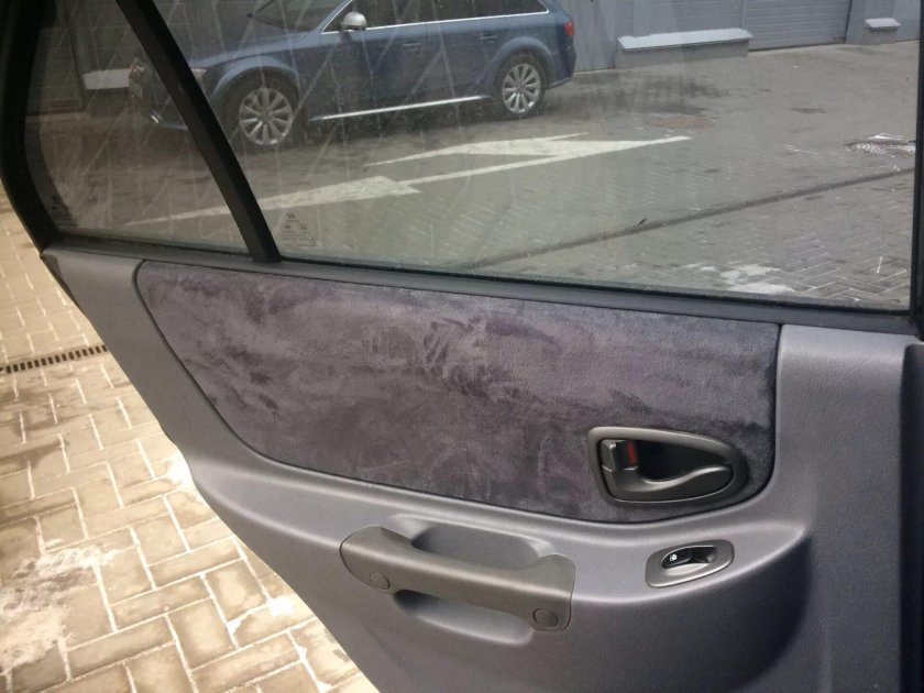 Дверные вставки Hyundai Solaris 1