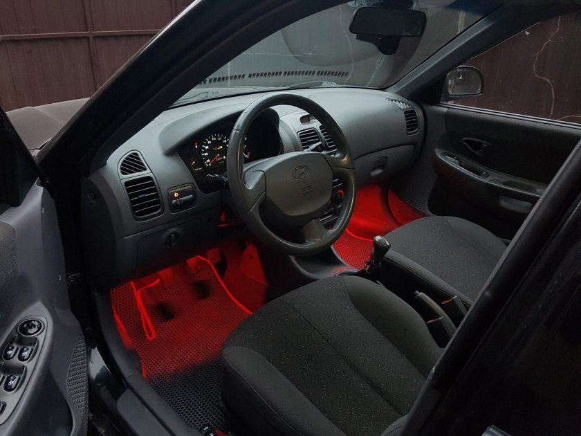 Hyundai Accent 2 салон