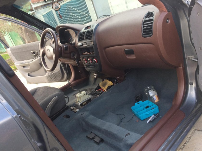 Хендай акцент ТАГАЗ салон