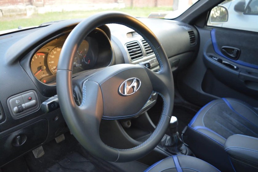 Hyundai Accent 2008 салон