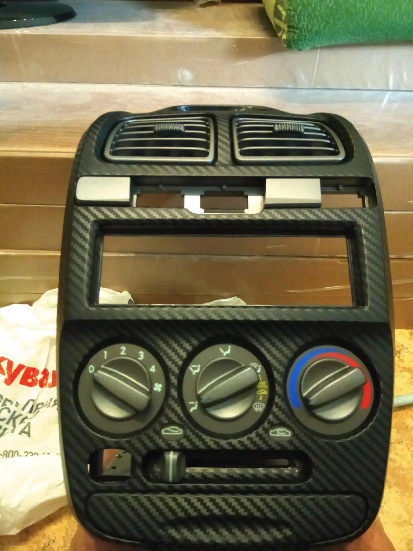 Панель приборов карбон