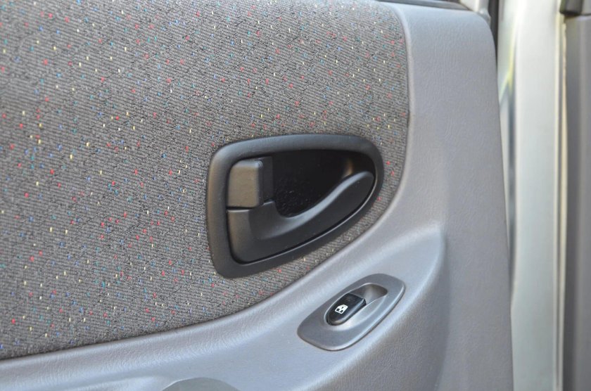 Как покрасить внутренние ручки Hyundai Accent 2