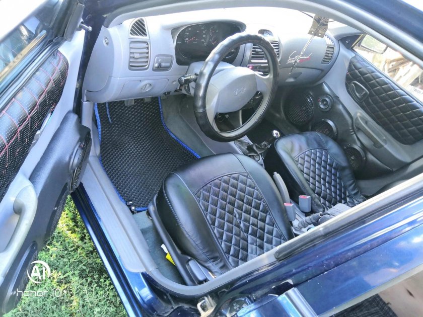 Голубой салон Хендай акцент