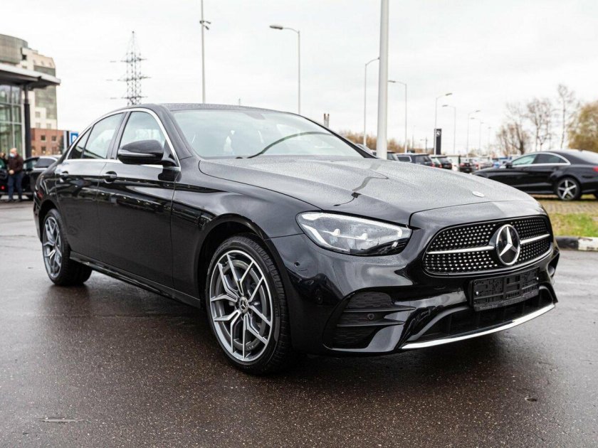 Мерседес е220 2021