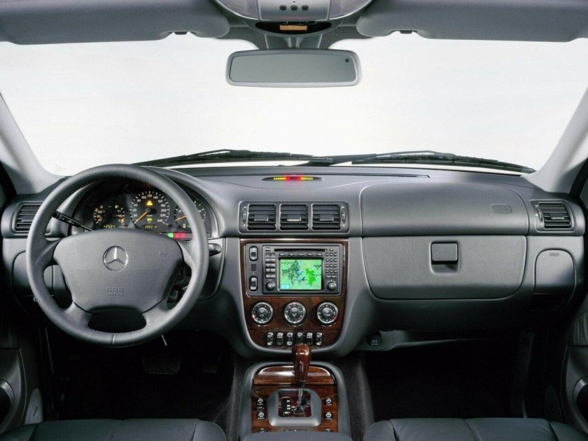 Mercedes Benz ml w163 салон