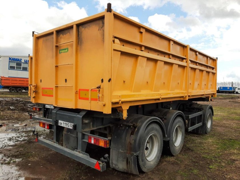 Прицеп самосвал МАЗ 856102