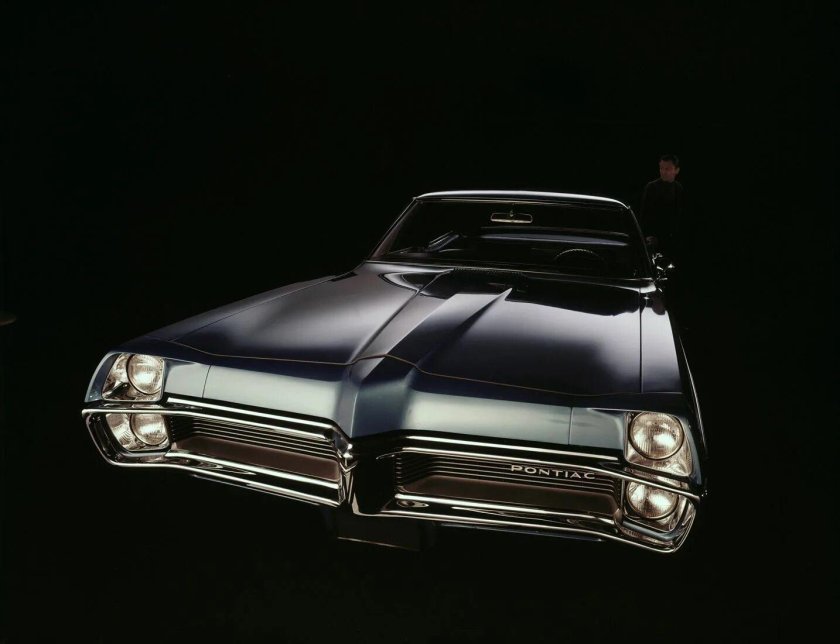Pontiac Bonneville 1965 sedan
