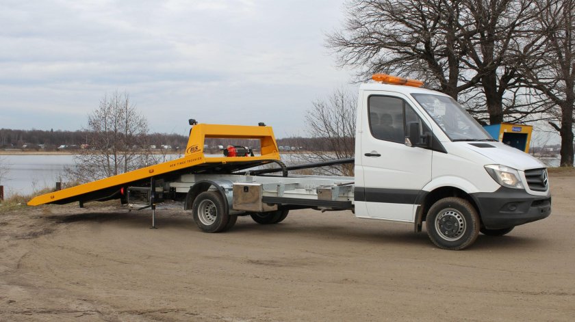 Мерседес Спринтер эвакуатор сдвижная платформа