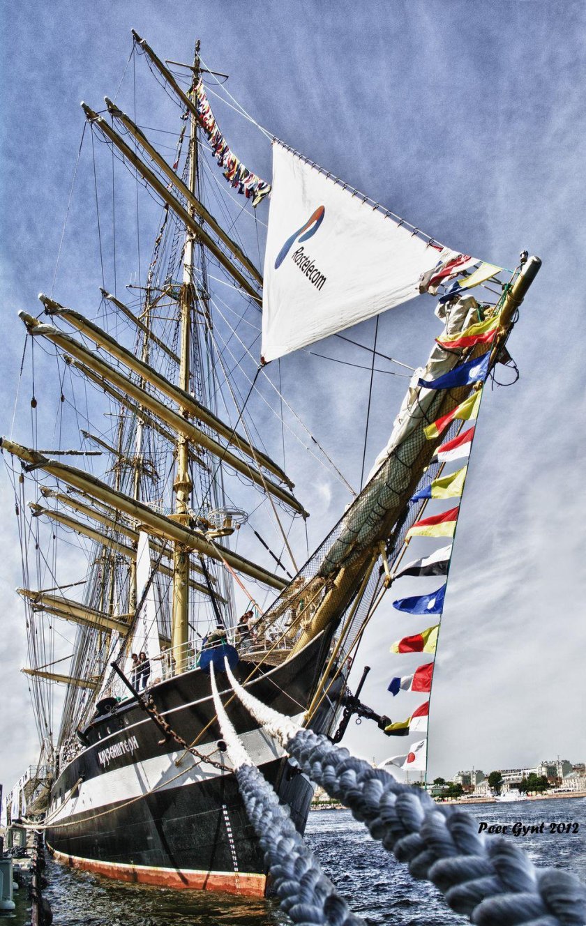 Парусный Фрегат с Андреевским флагом