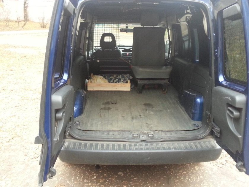 Опель комбо 2003 багажник