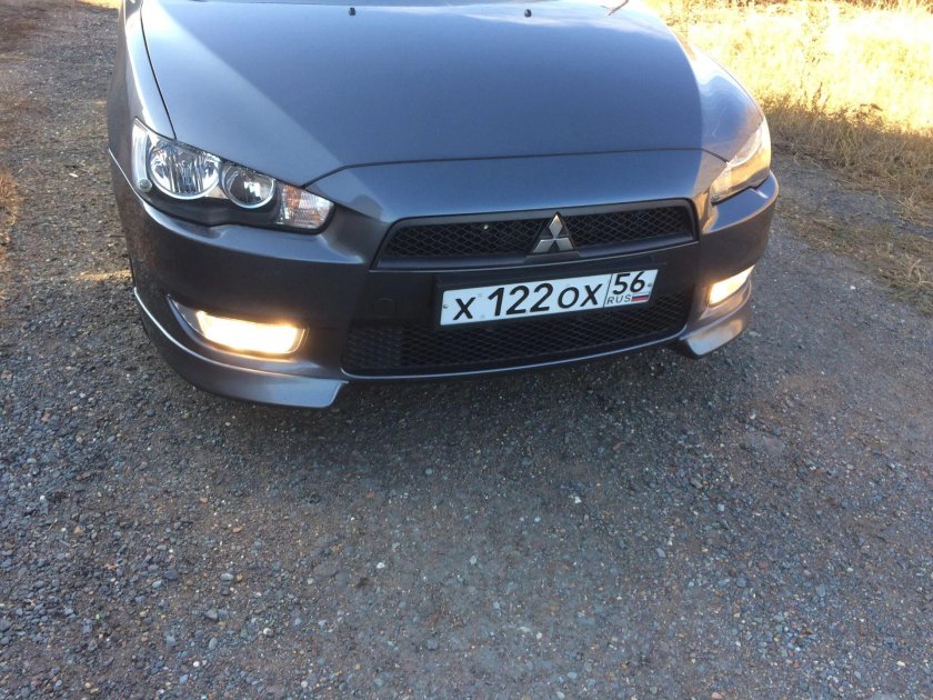 Mitsubishi — Lancer 10 противотуманки