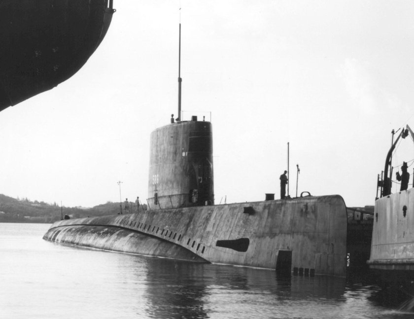 USS Triton SSN-586