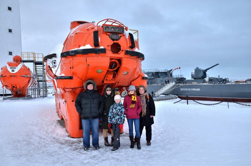 Вертолет на ледоколе