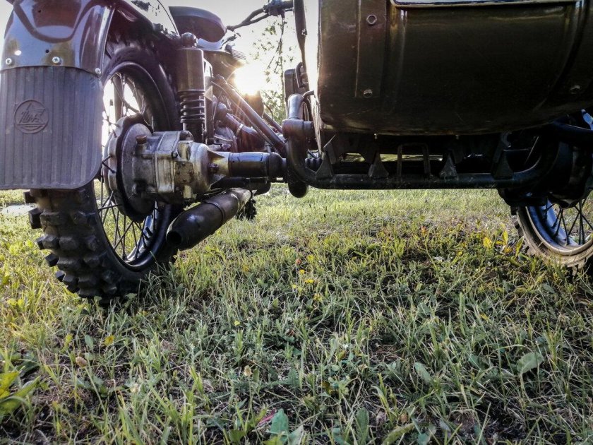 Мотоцикл МТ 12 С ведущей коляской