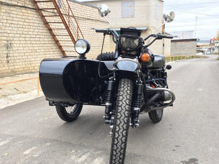 Урал чёрный 3000