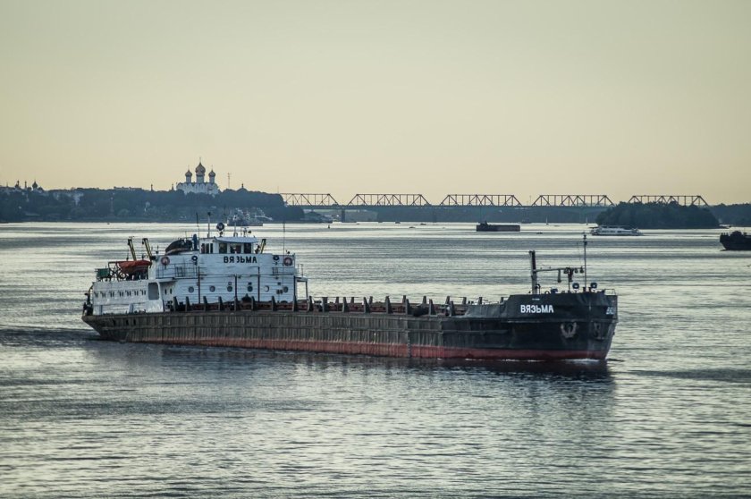 Теплоход Вязьма проект 576