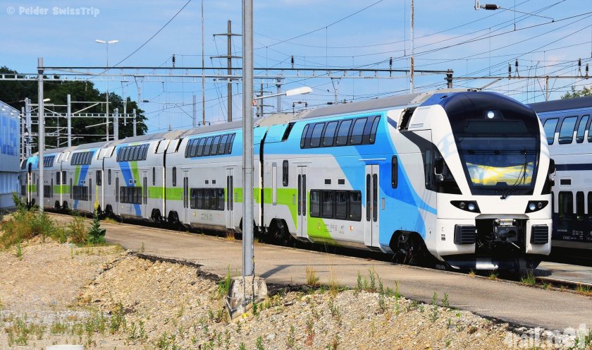 Двухэтажный поезд Штадлер