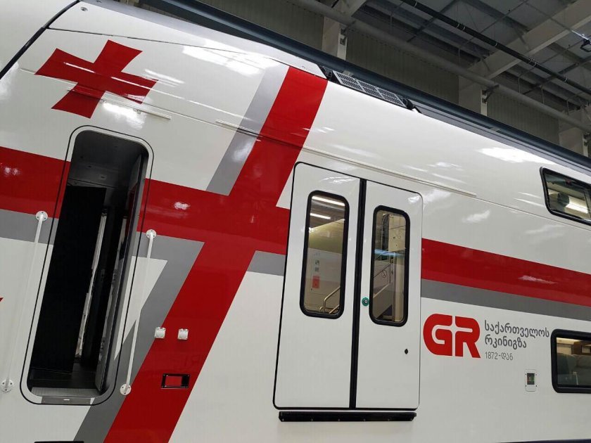Stadler-Kiss поезд Грузия