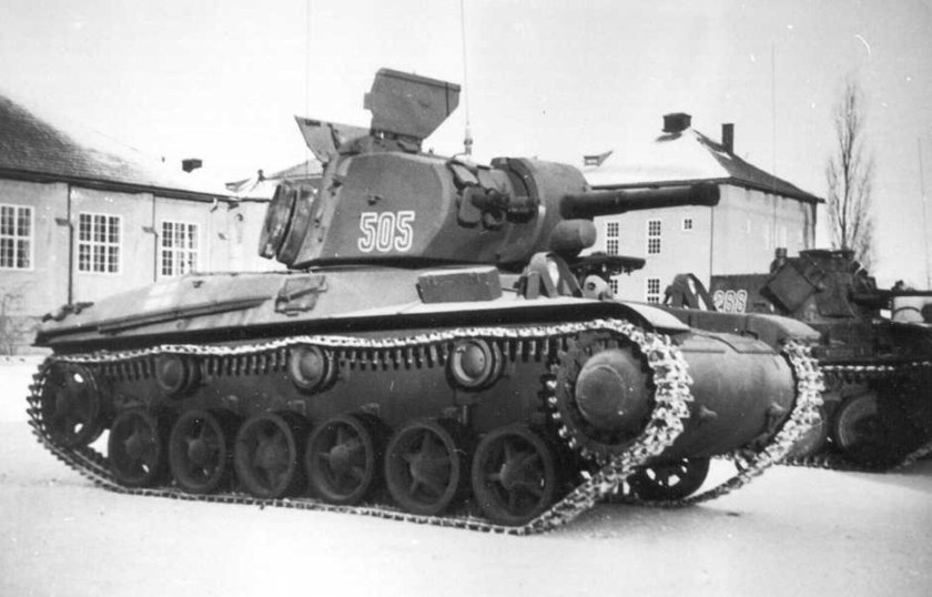Strv m/42