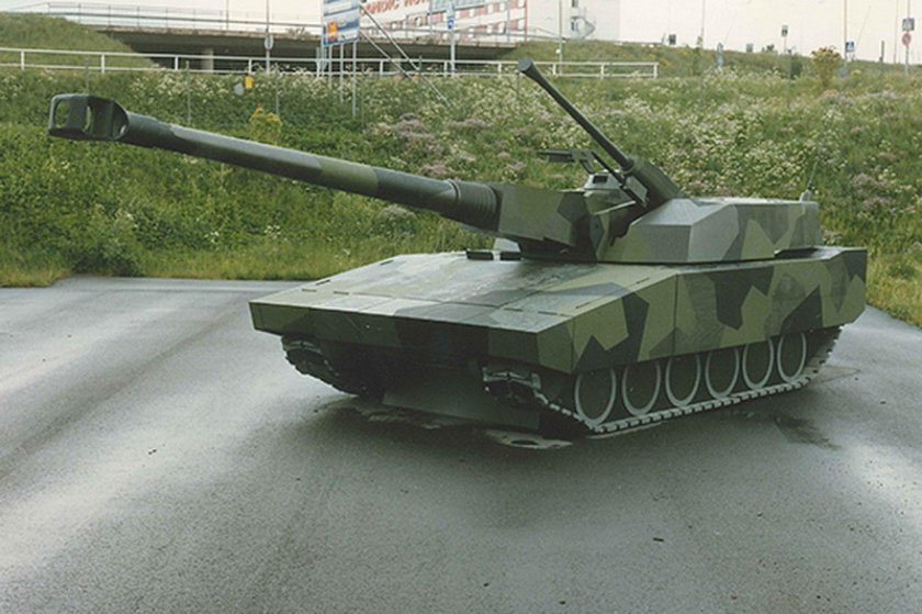 Танк Stridsvagn-2000