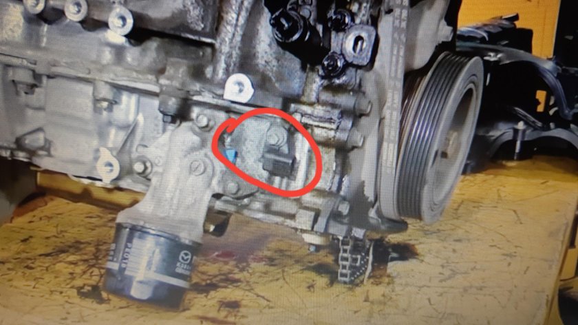 Датчик коленвала Мазда 3 2.0