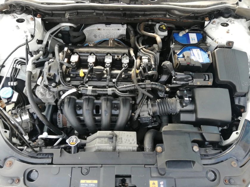 Mazda 6 gg 2.0 под капотом