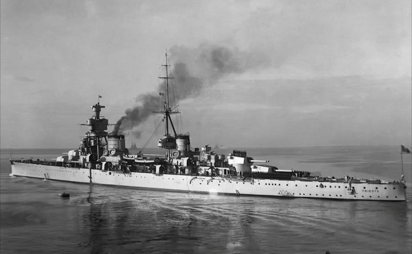 Итальянский крейсер Таранто