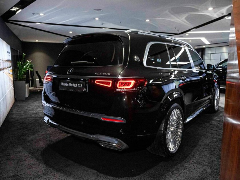 Мерседес GLS 600